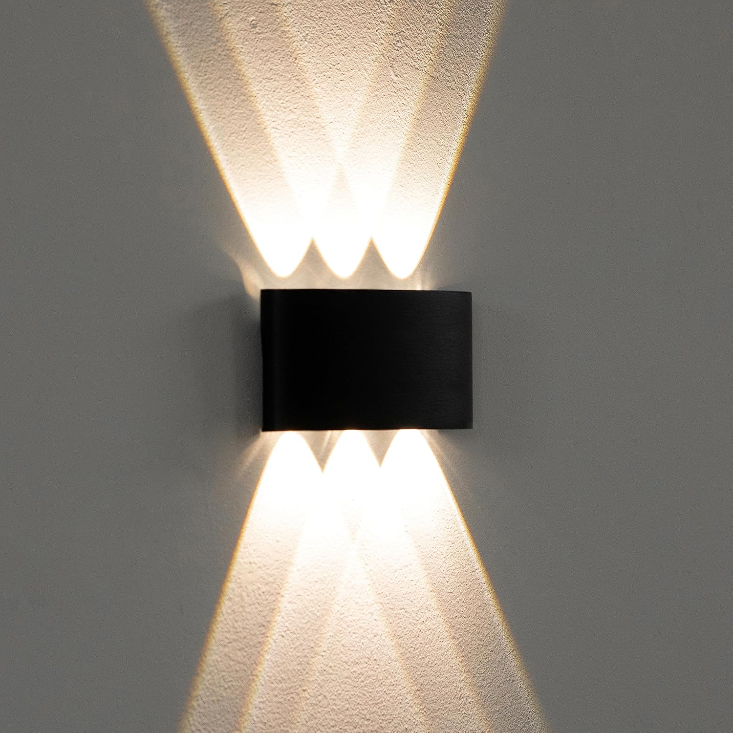 Lámpara Moderna para Interiores y Exteriores